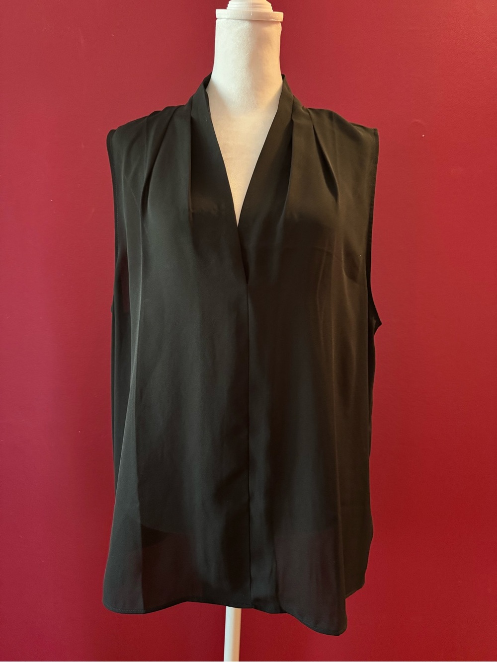 Ann Taylor Factory Black Sleeveless V-Neck Blouse